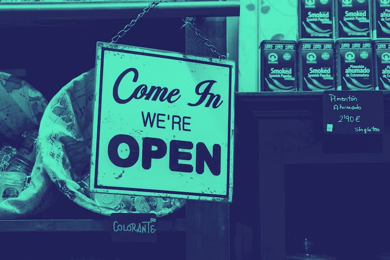 from-scratch-communications_why-your-website-does-not-sell shop sign saying "come in we're open"